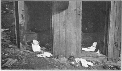 Back yard privy in New Haven, 1913